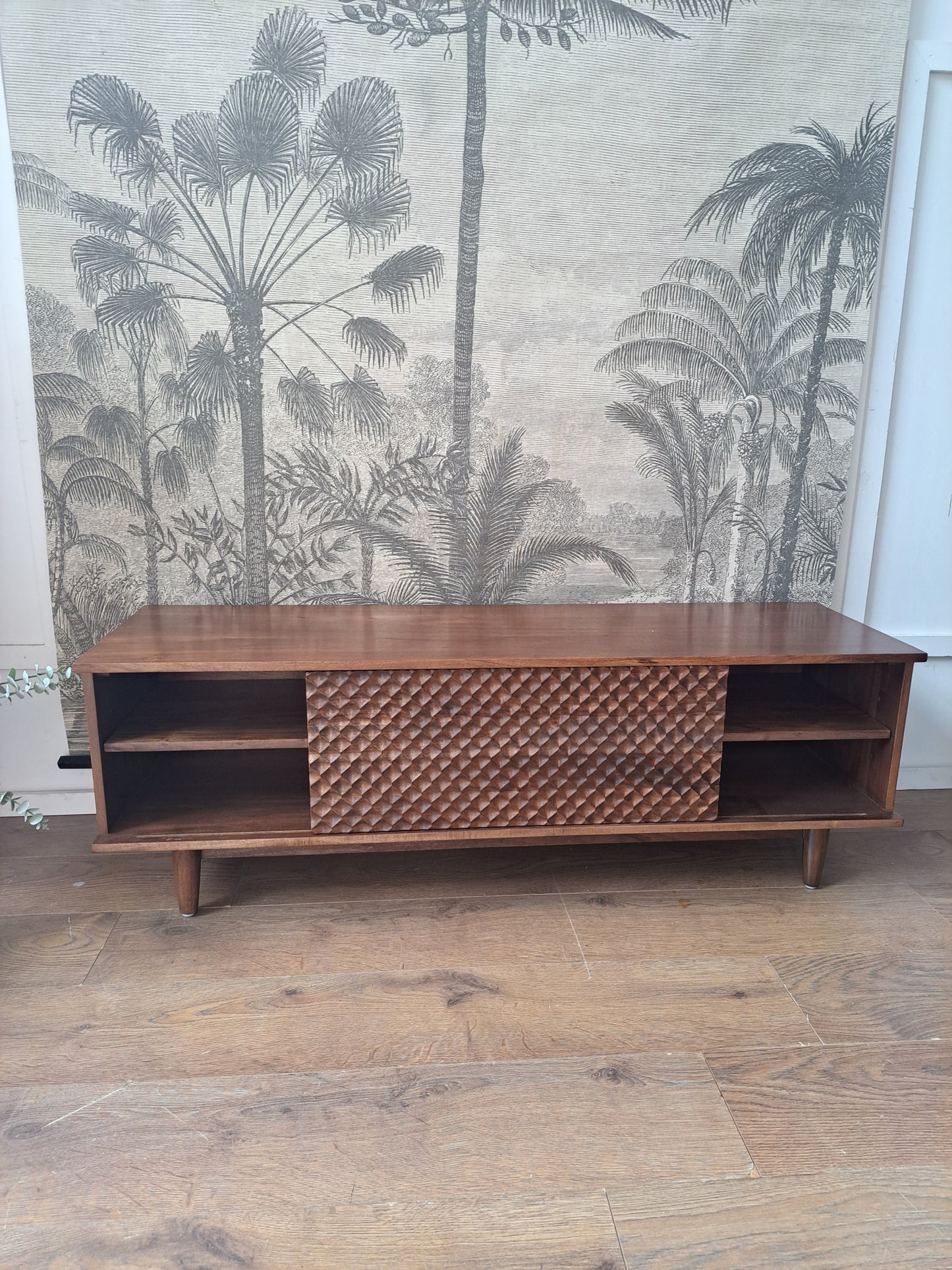 Walnut Sliding Door Tv Stand / Media Unit