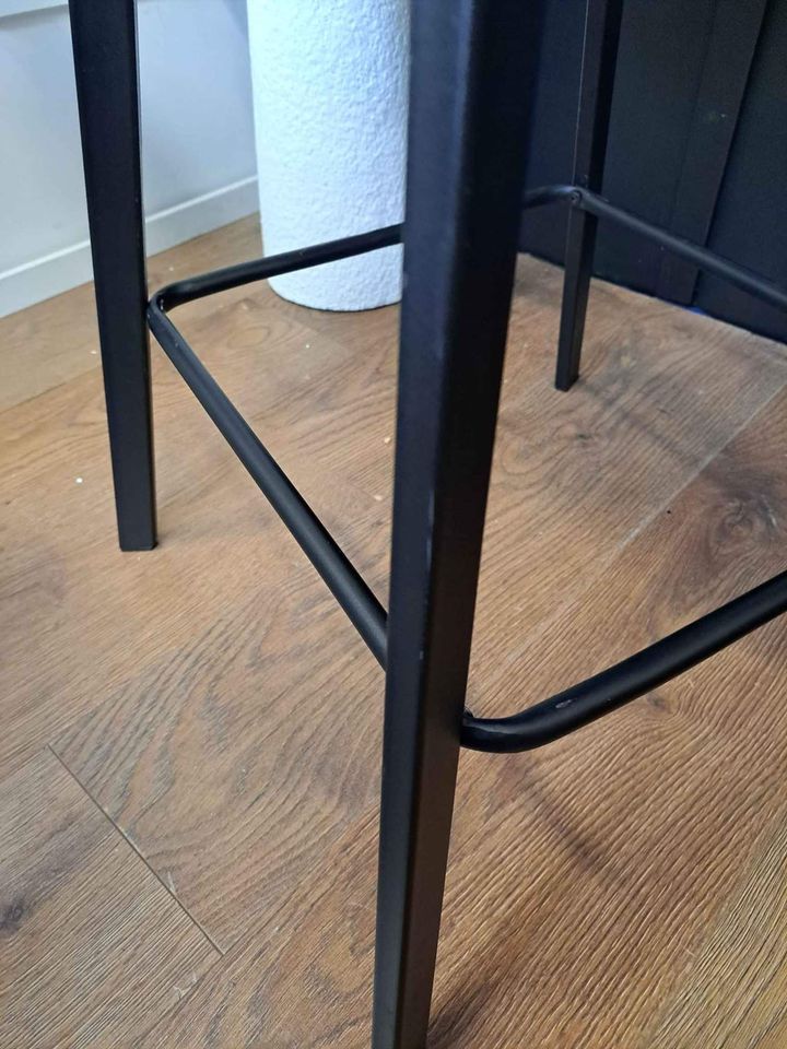Bar Stools Set of 2  ¦ Grey Faux Leather and Black Metal