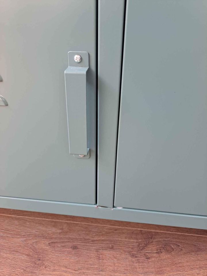 Metal Sage Green T Stand La Redoute Hiba