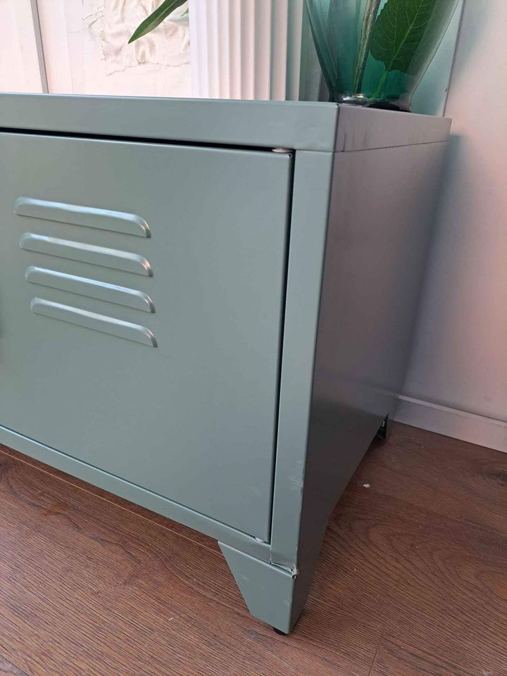 Metal Sage Green T Stand La Redoute Hiba