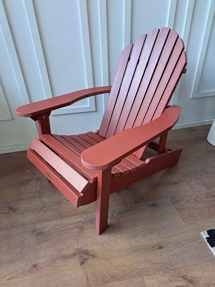 Red Reclining Deck Chair / Outdoor Patio Garden Seating
