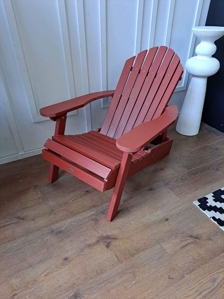 Red Reclining Deck Chair / Outdoor Patio Garden Seating