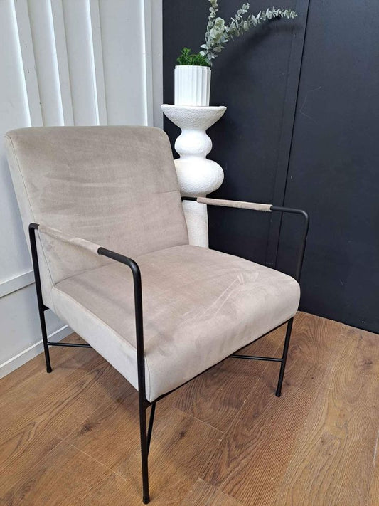 Armchair Grey Velvet and Black Metal Frame