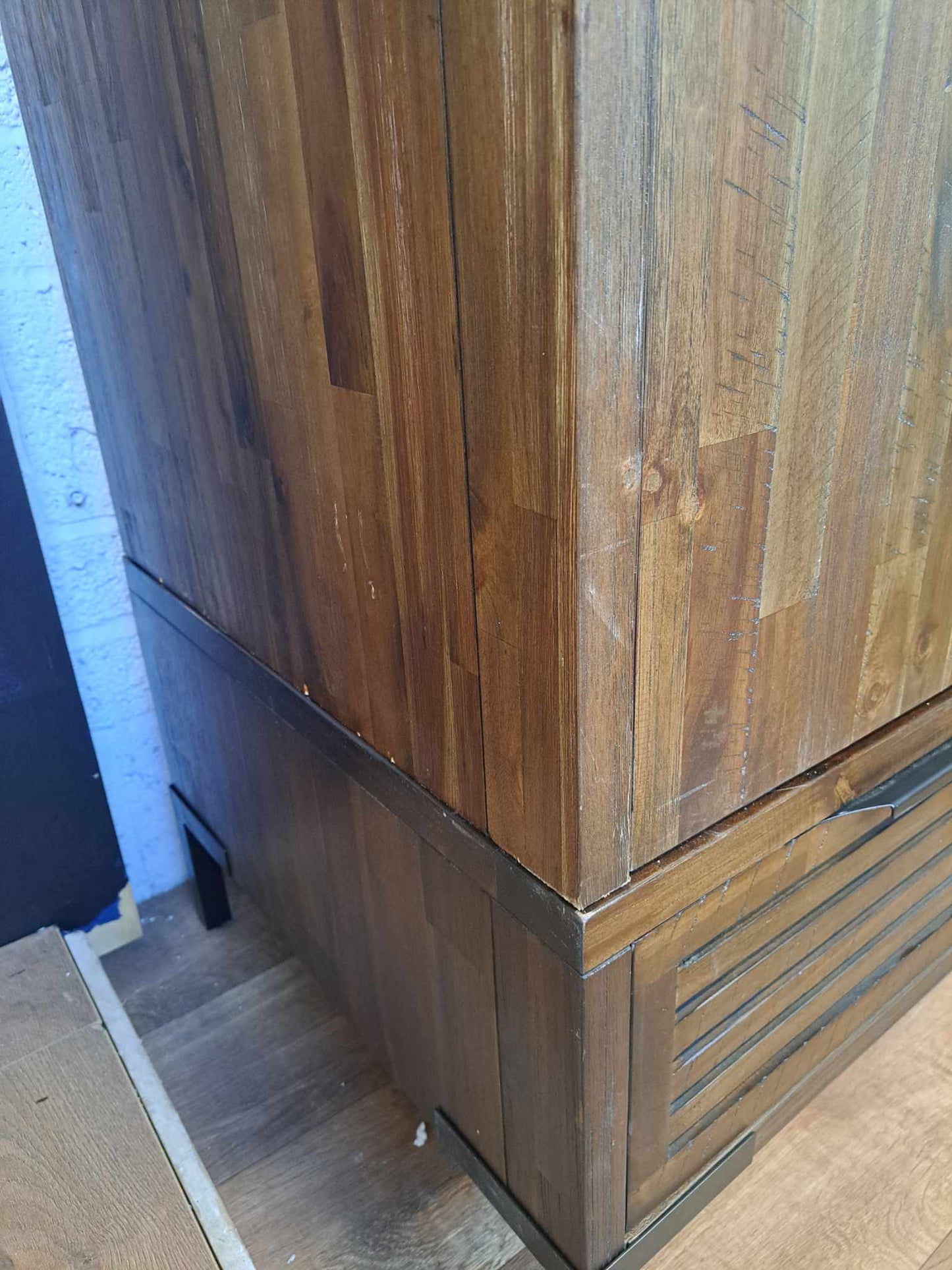 Triple Wardrobe Solid Wood  ¦  Oak Furnitureland Detroit