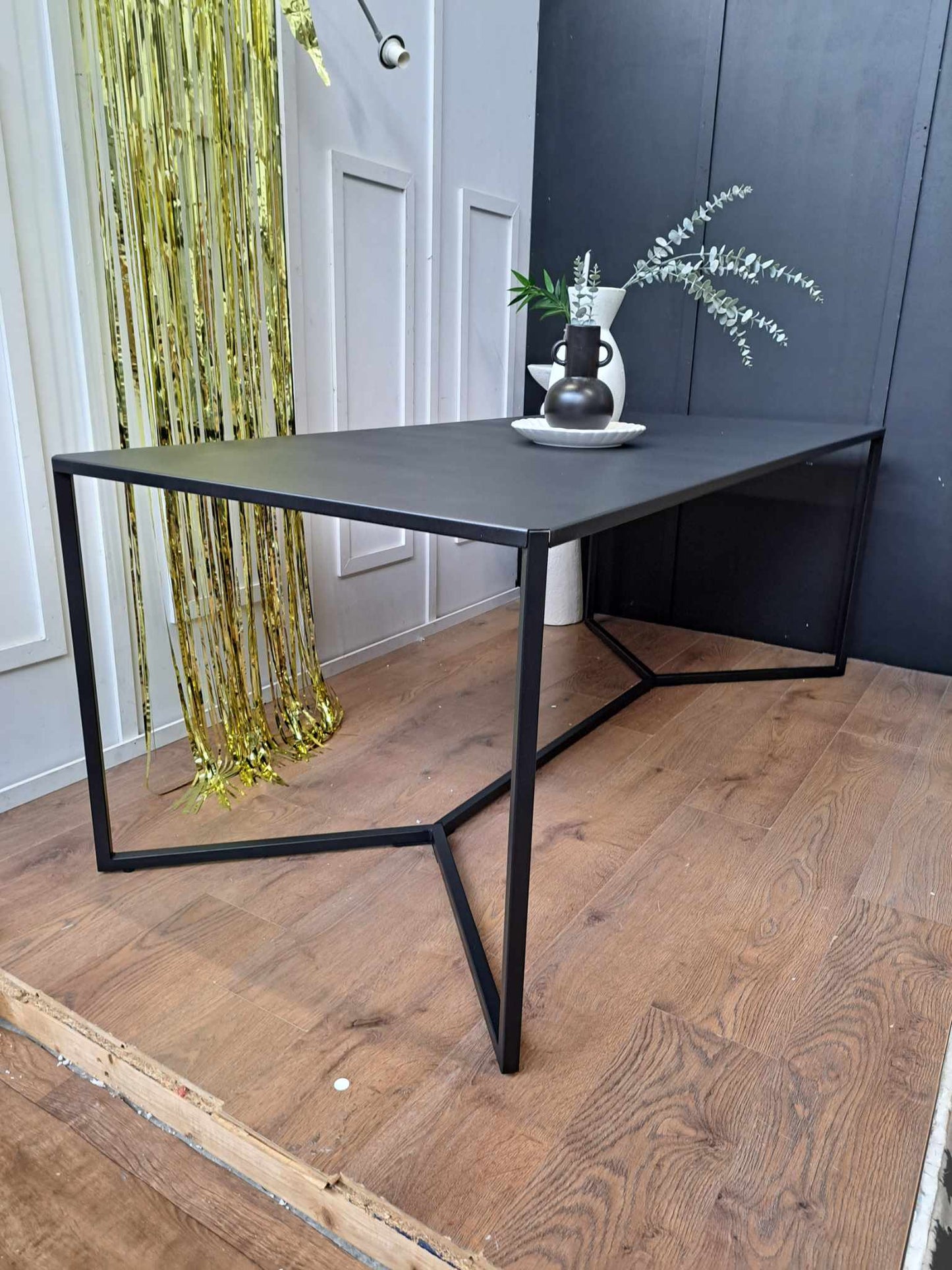 Black Metal Dining Table / Industrial Style 6-8 Seats