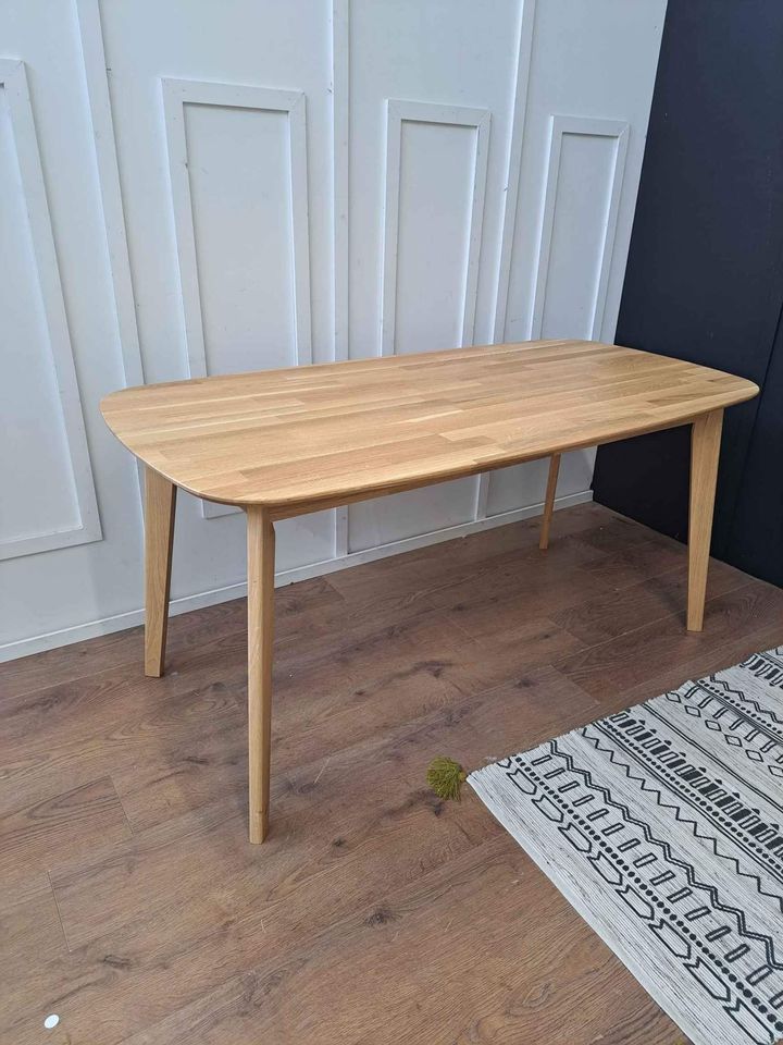 Solid Oak Dining table 160cm 4-6 seater