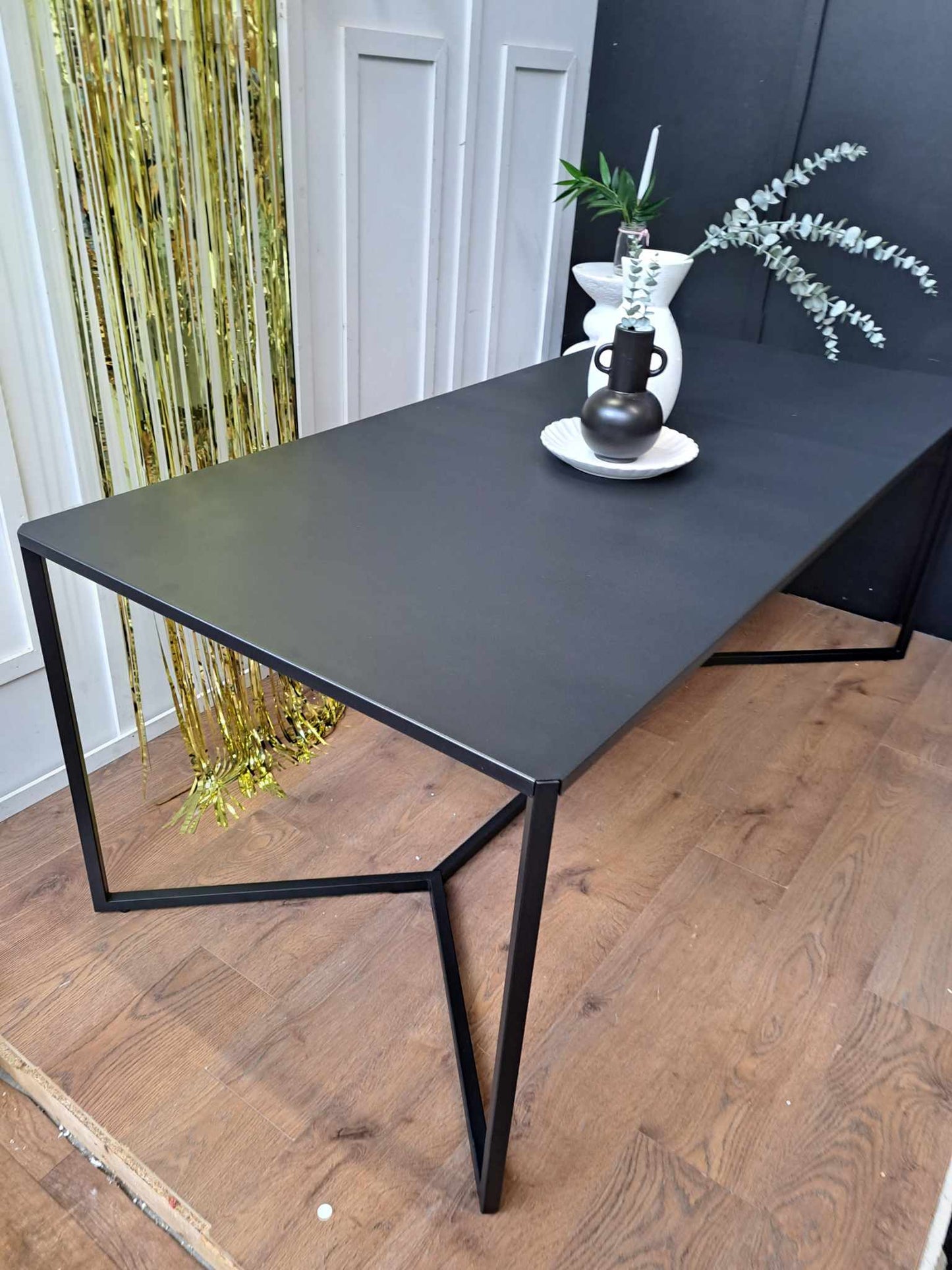 Black Metal Dining Table / Industrial Style 6-8 Seats