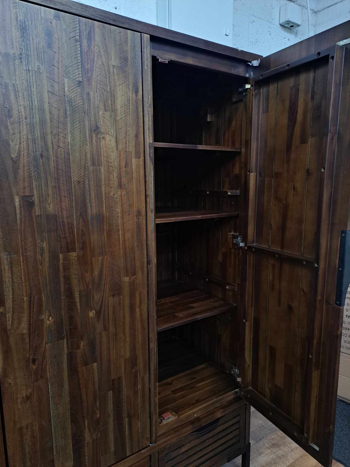 Triple Wardrobe Solid Wood  ¦  Oak Furnitureland Detroit