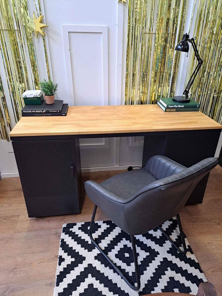 Desk Black Metal and Oak Wood