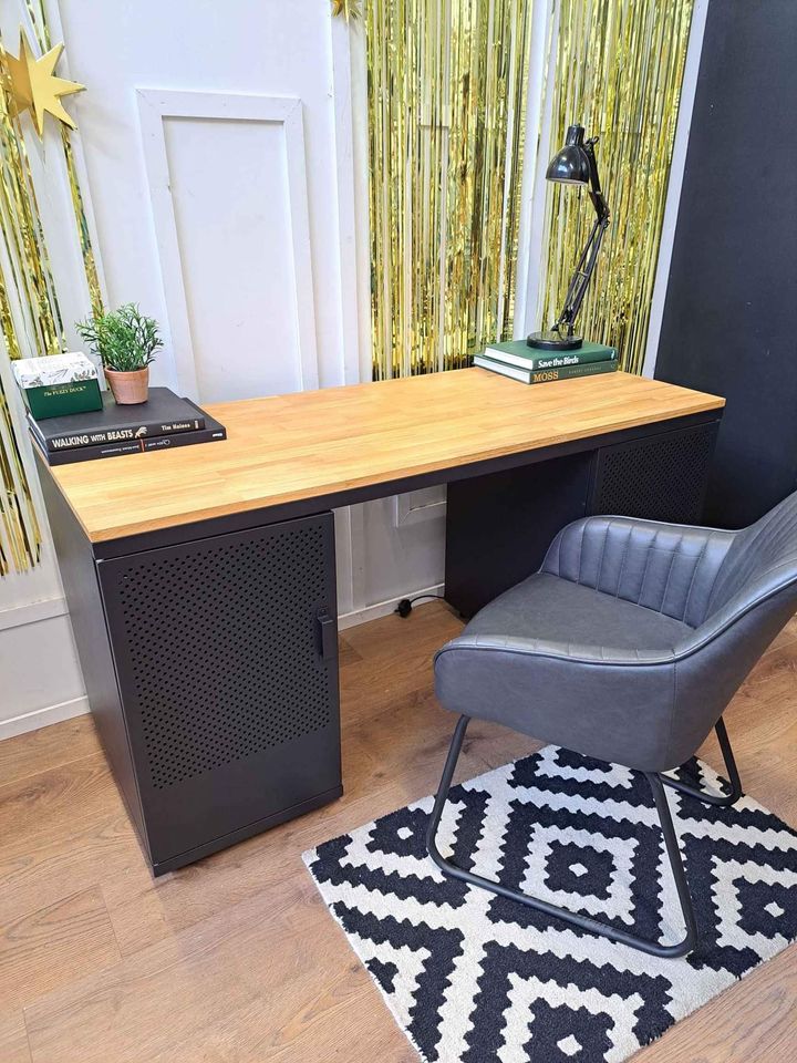 Desk Black Metal and Oak Wood