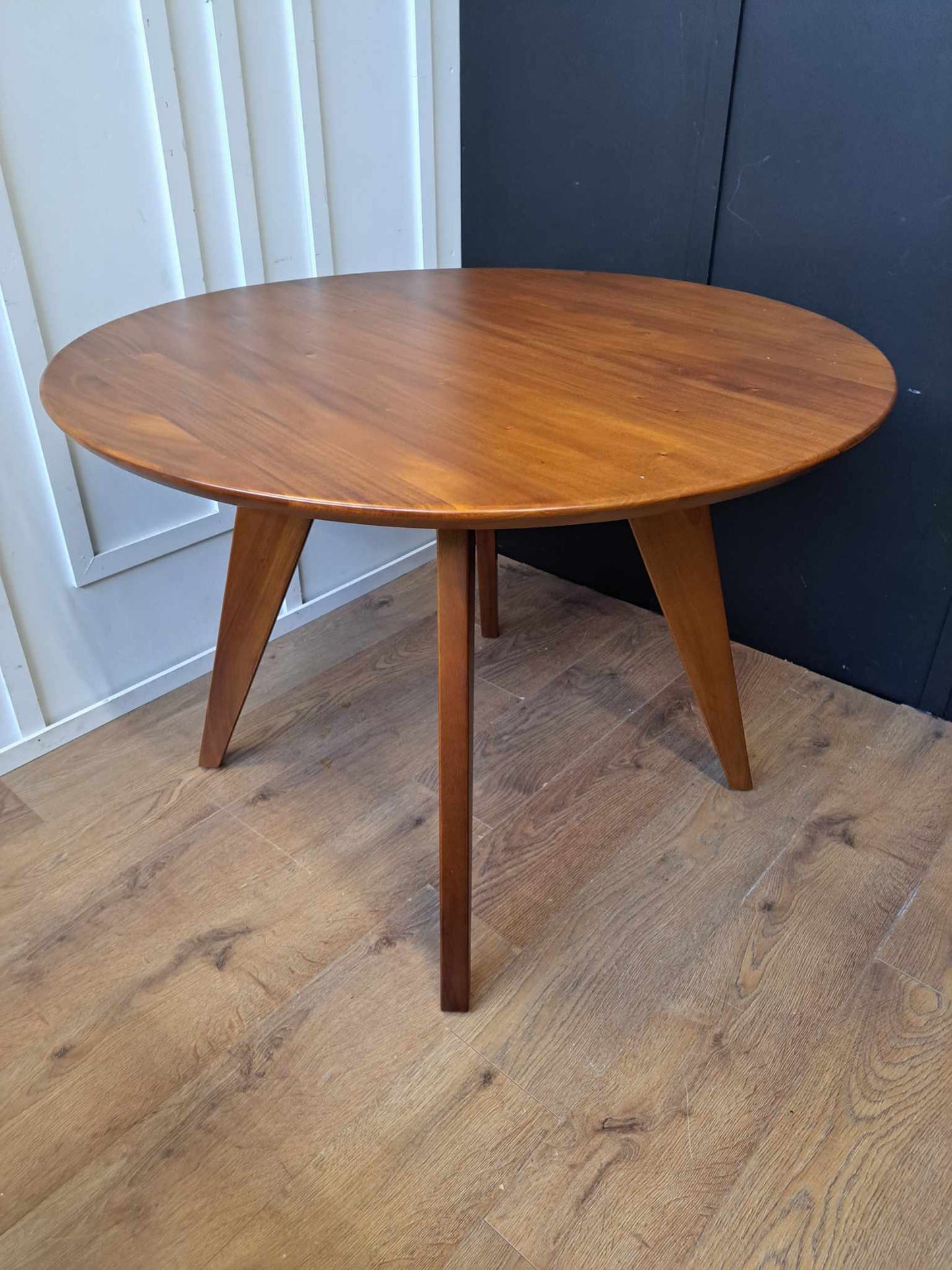Small Round Dining Table ¦ Mahogany Solid Wood