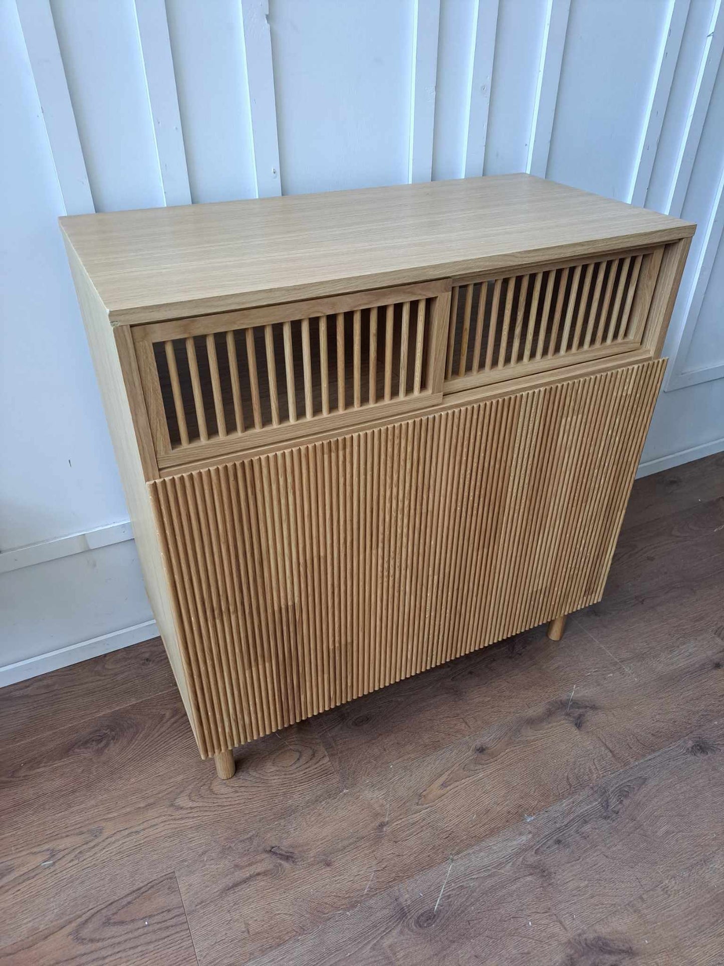Oak High Drink Cabinet Bar / Groove wood front