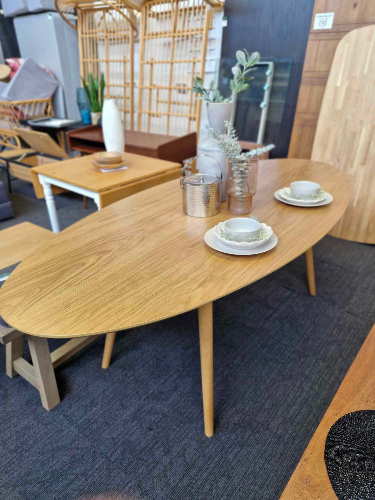 Vintage Style Oak Dining Table / La Redoute Blutante Elliptical