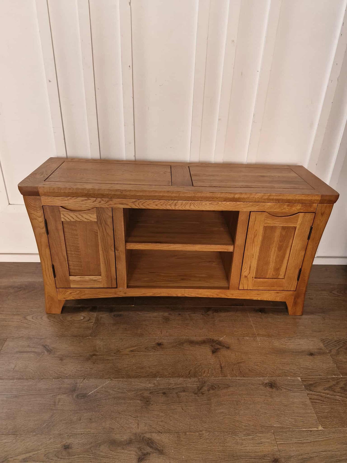 Rustic Solid Oak Large TV Unit / Oak Furnitureland Orrick