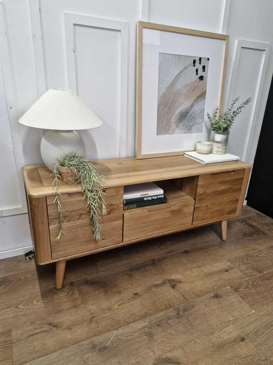 Solid Oak TV Stand / Oak Furnitureland