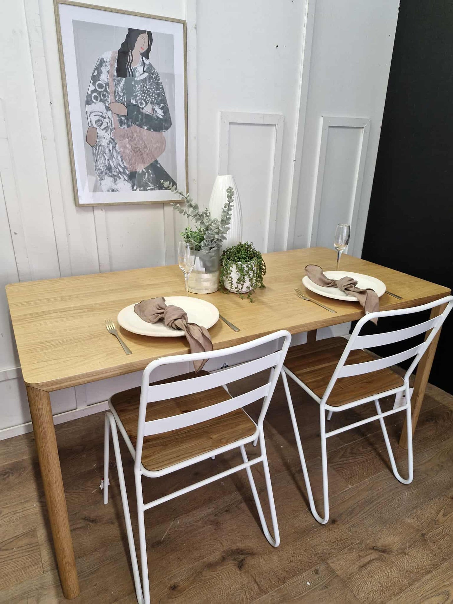 Oak Scandi Style Dining Table / 4-6 seater