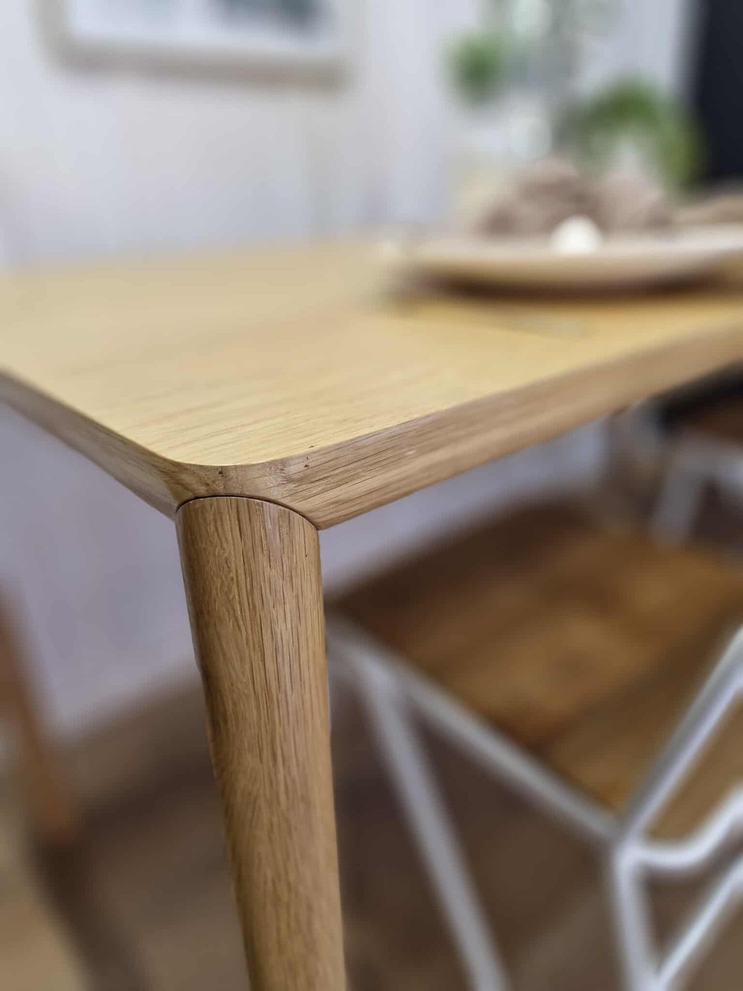 Oak Scandi Style Dining Table / 4-6 seater