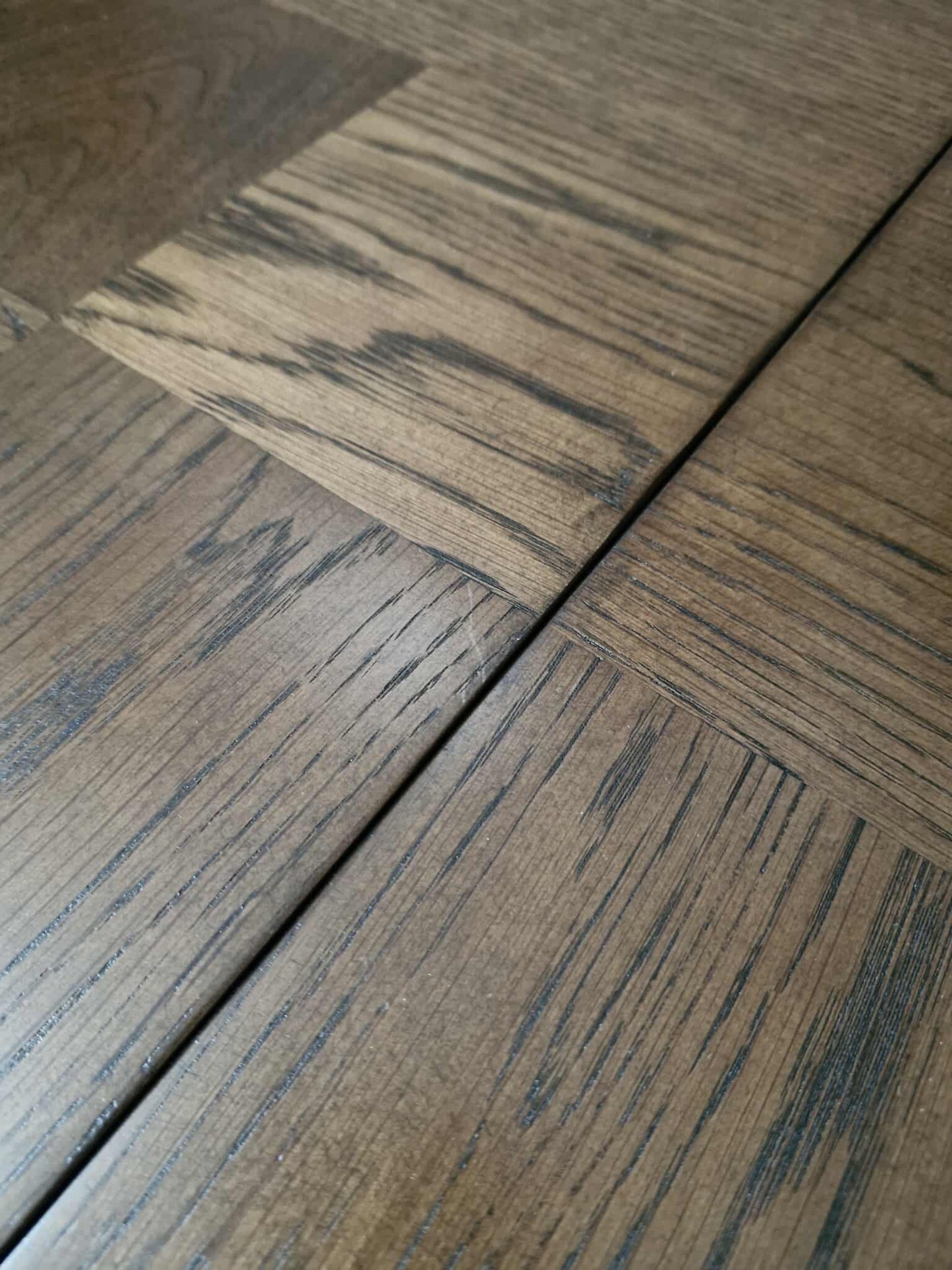 Extending Dining Table, Dark wood / CFS Gambit