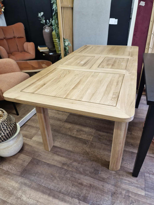 Extending Dining Table / Solid Oak 6-8 seater / OAK FURNITURELAND Romsey