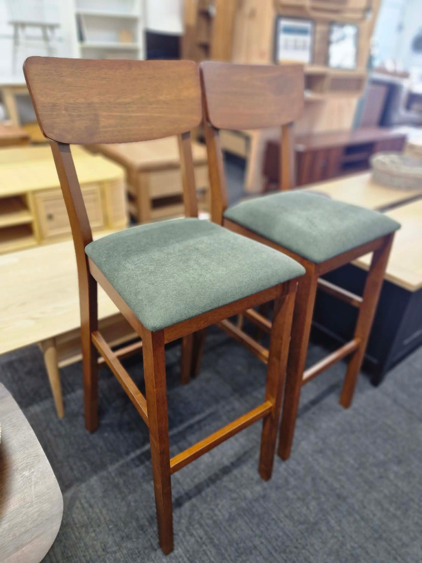 Bar Stools Dark woor and dark green fabric / Set of 2