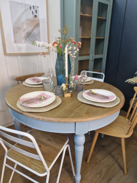 Extending Dining Table Round 4 seter to 12 seater Oval / Wood and Light Blue