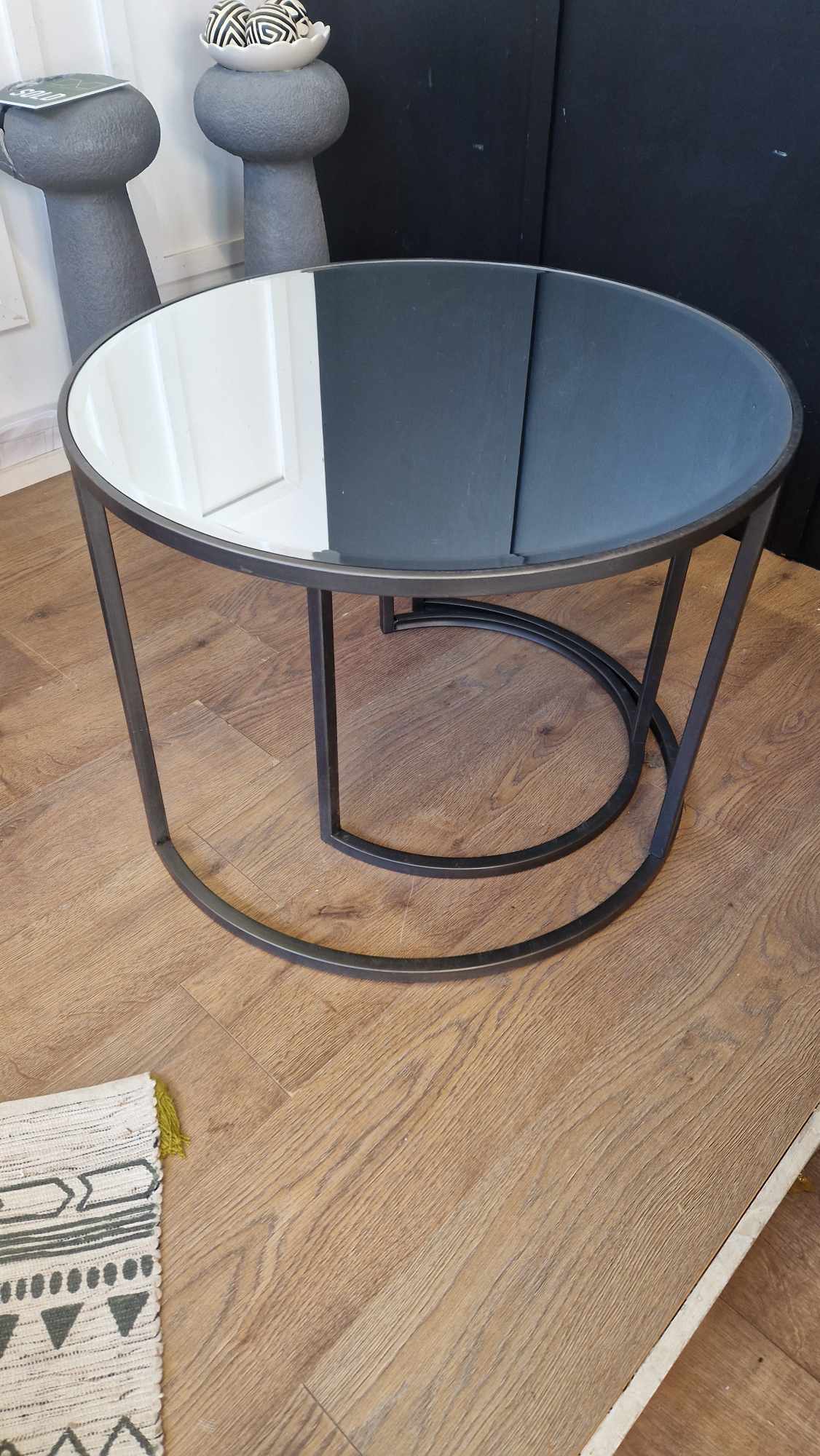 Nest of 2 coffee tables Mirror and black metal