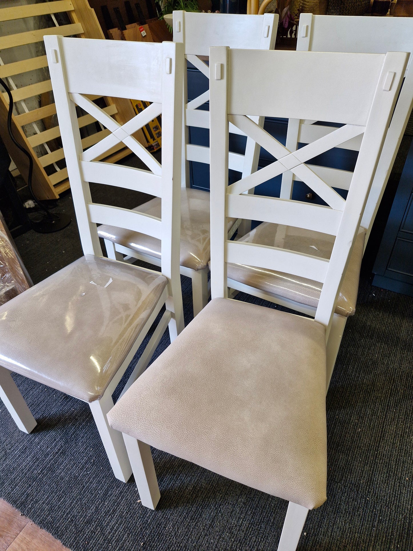 Set of 4 dining chairs  / Solid Wood Off-White and Beige Seat