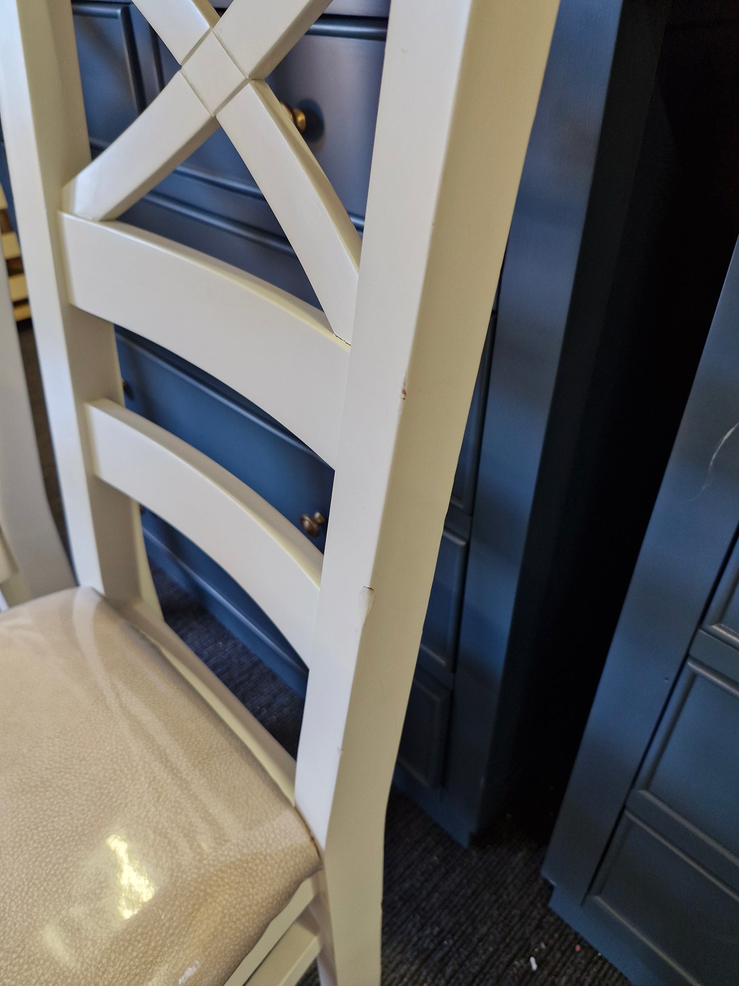 Set of 4 dining chairs  / Solid Wood Off-White and Beige Seat