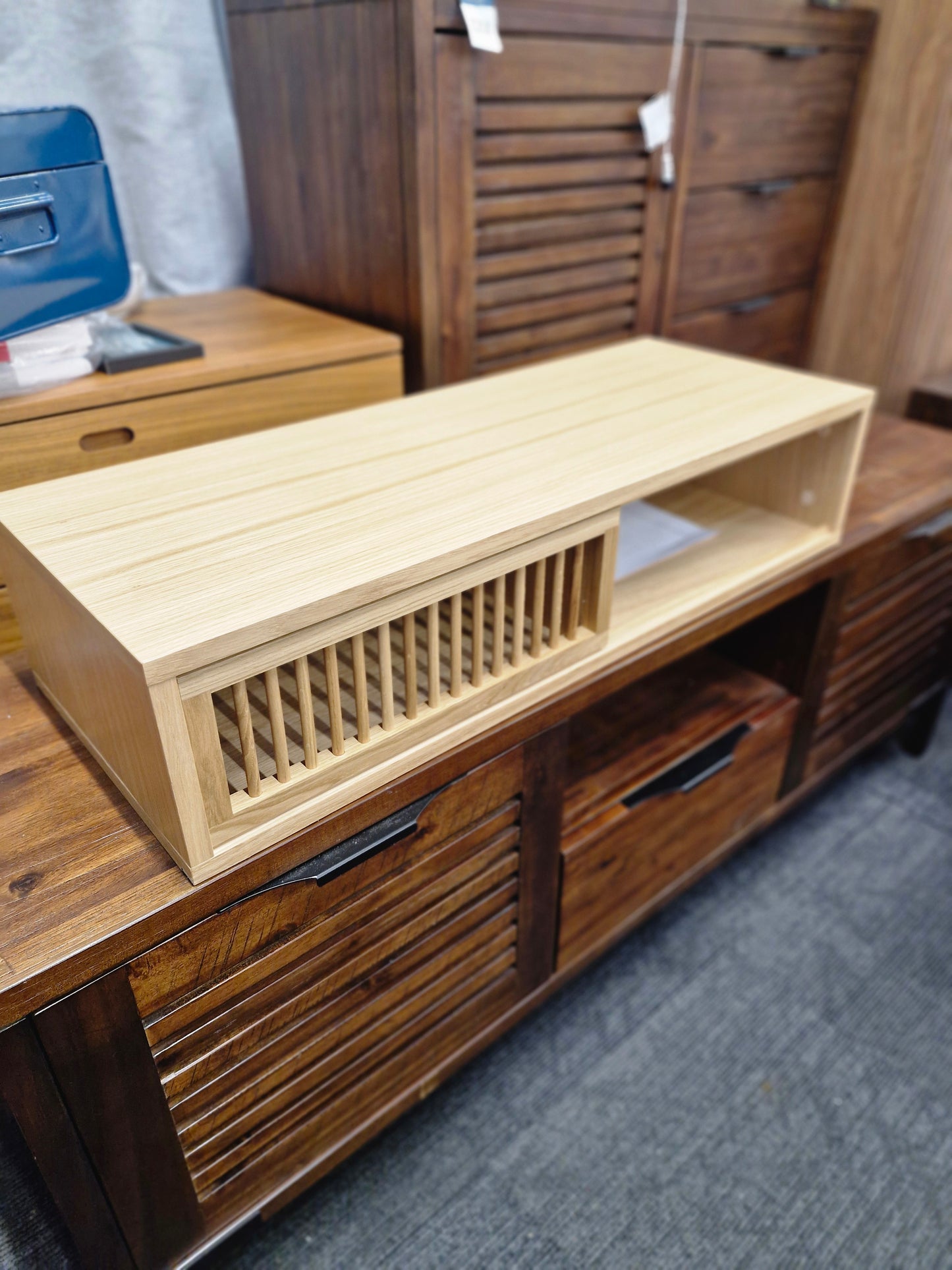 Oak Sliding Door Wall fix Shelf with storage