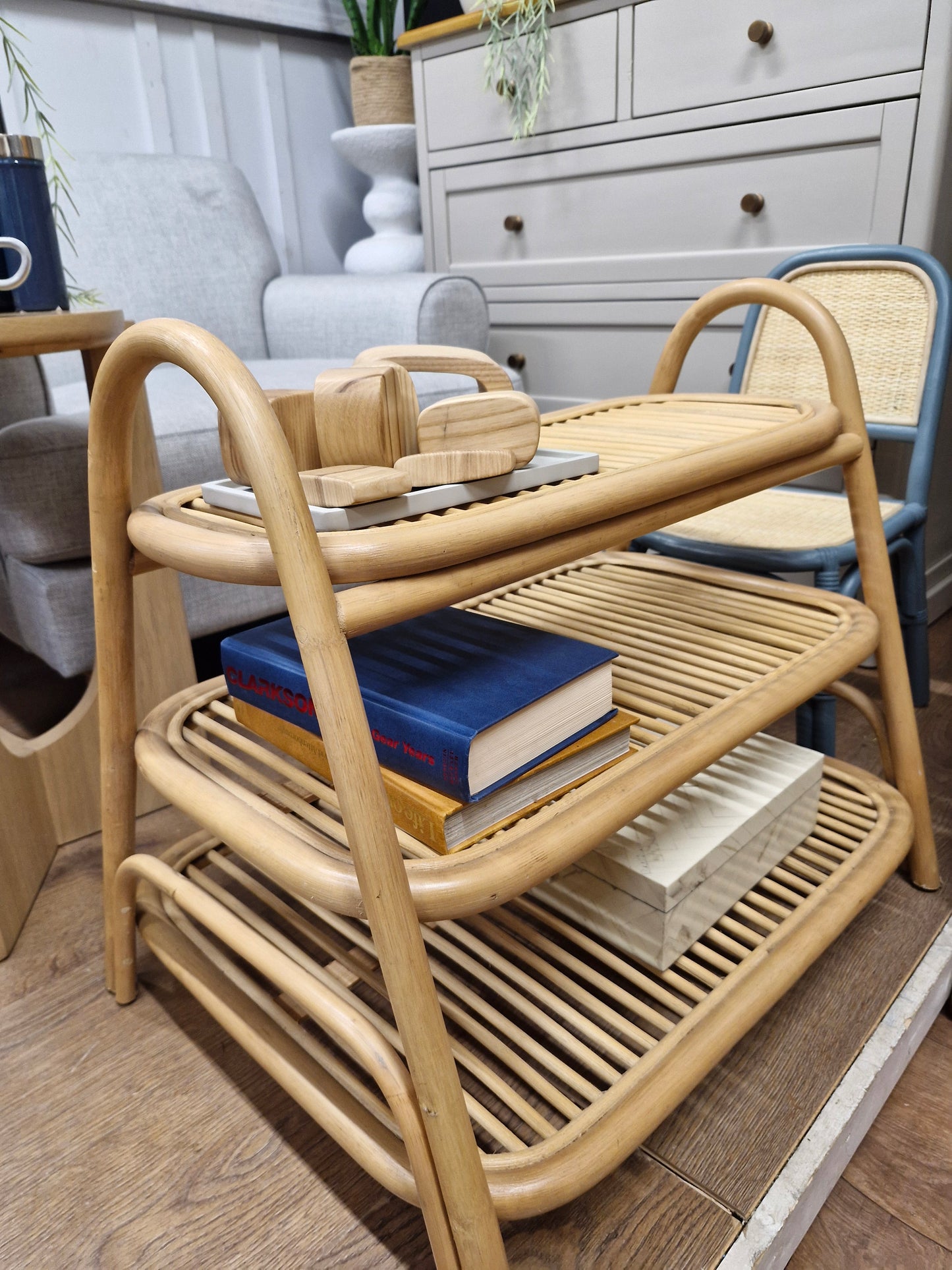 Bamboo shoe  rack and rug