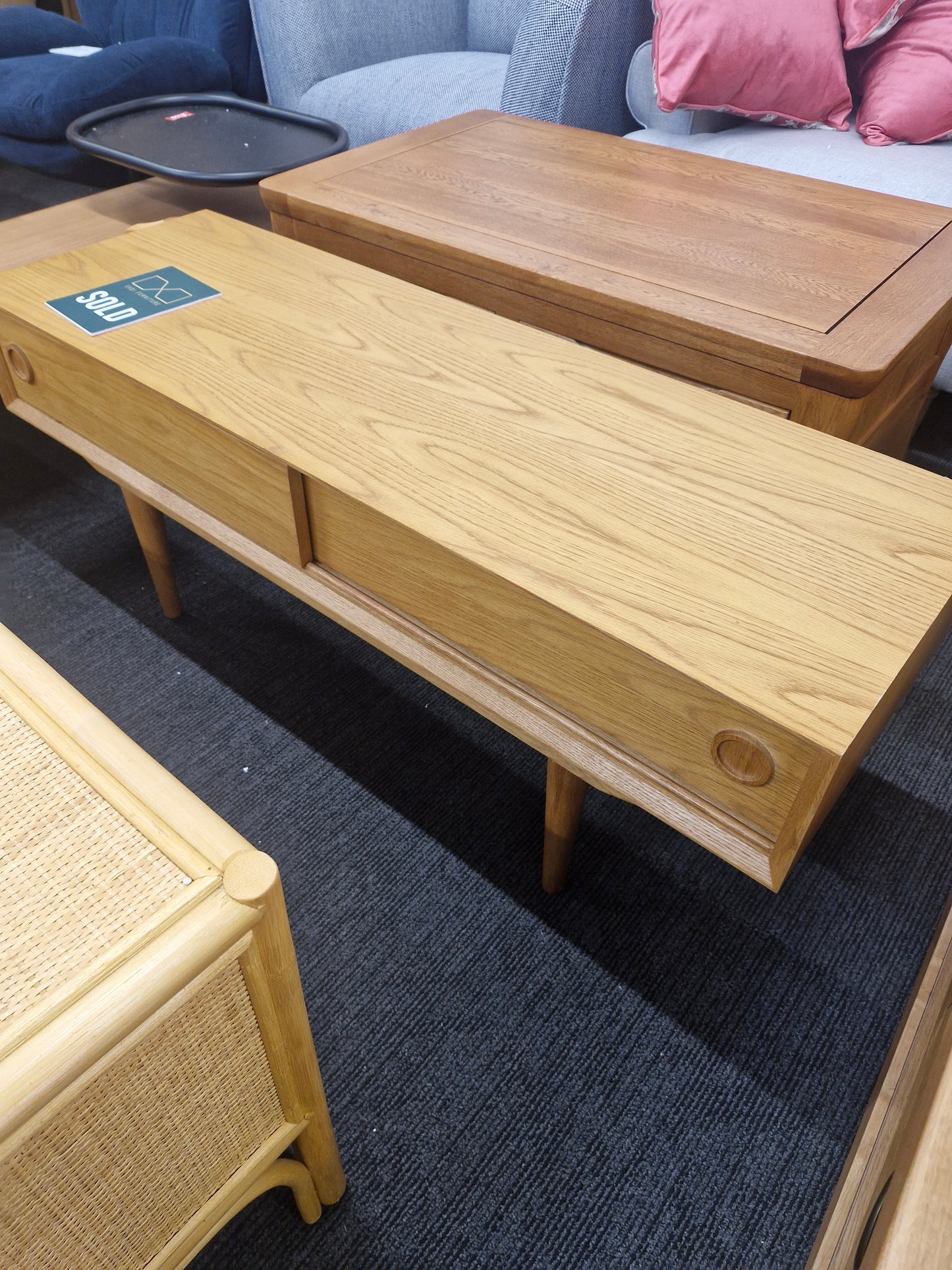 Furniture set