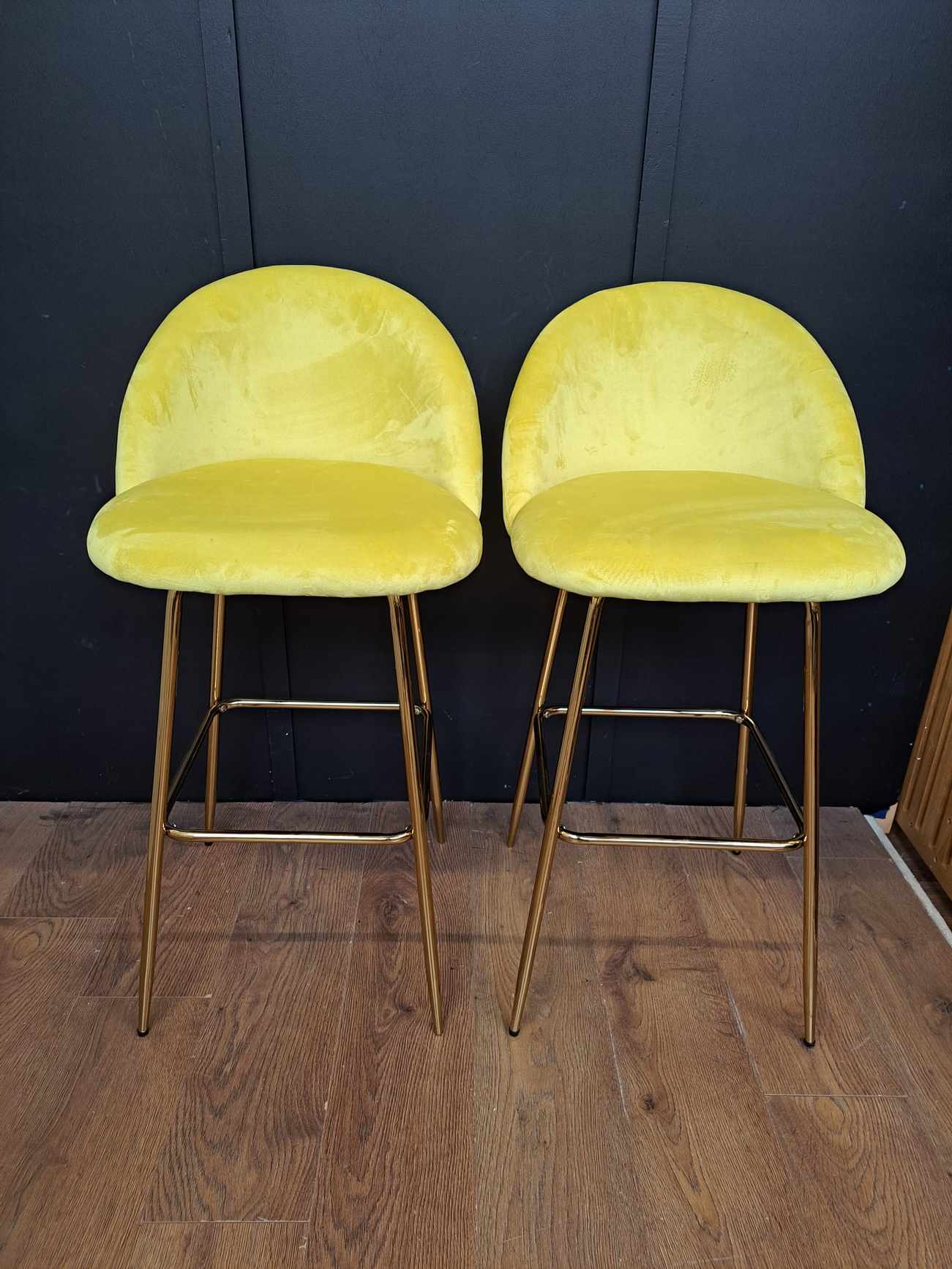 Bar Stools Yellow Velvet and Gold / Set of 2