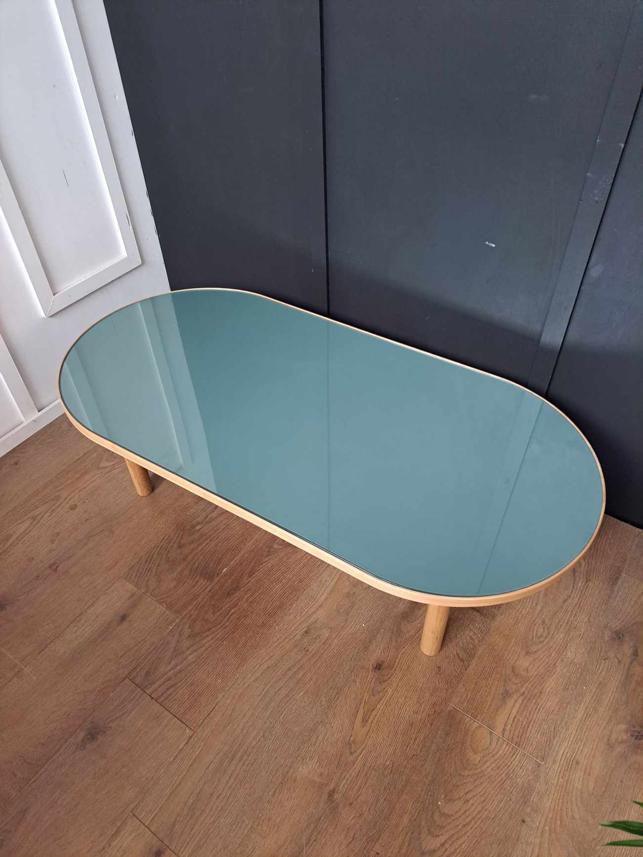Oval Coffee Table  ¦  Glass Green and Wood