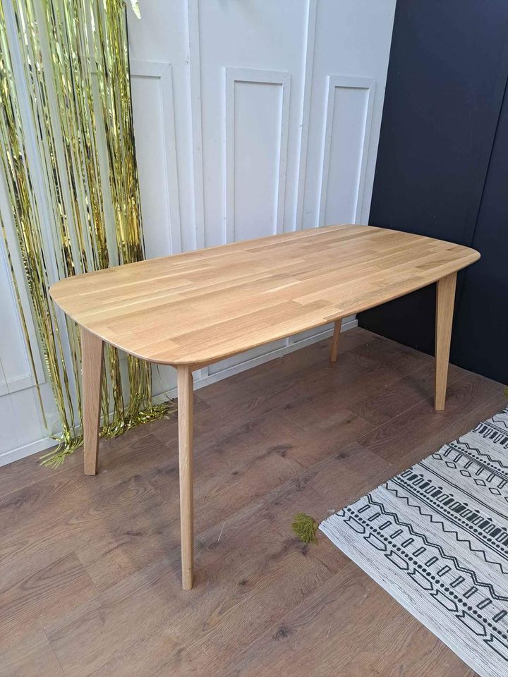 Solid Oak Dining table 160cm