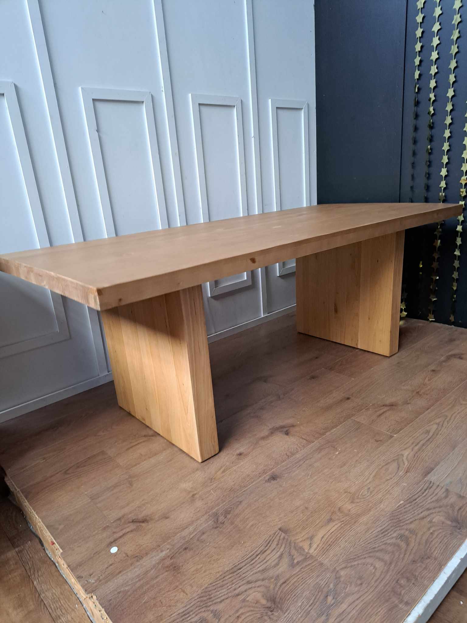 8 seater pine store dining table