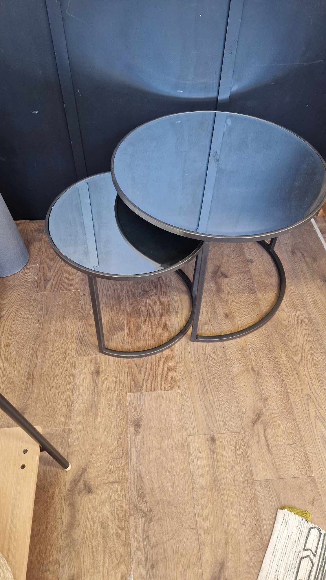 Nest of 2 coffee tables Mirror and black metal