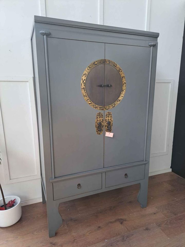 Oriental Wedding Cabinet Chinese wardrobe drink cabinet cool grey