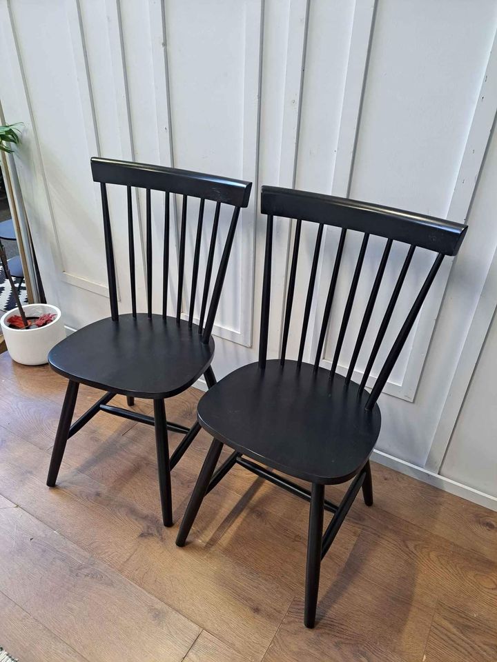 Set Of 2 Wooden Black Spindle Dining Chairs