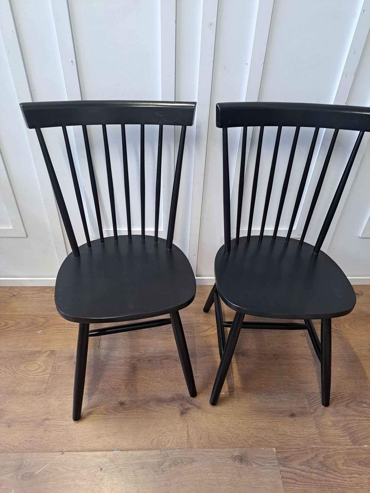 Set Of 2 Wooden Black Spindle Dining Chairs