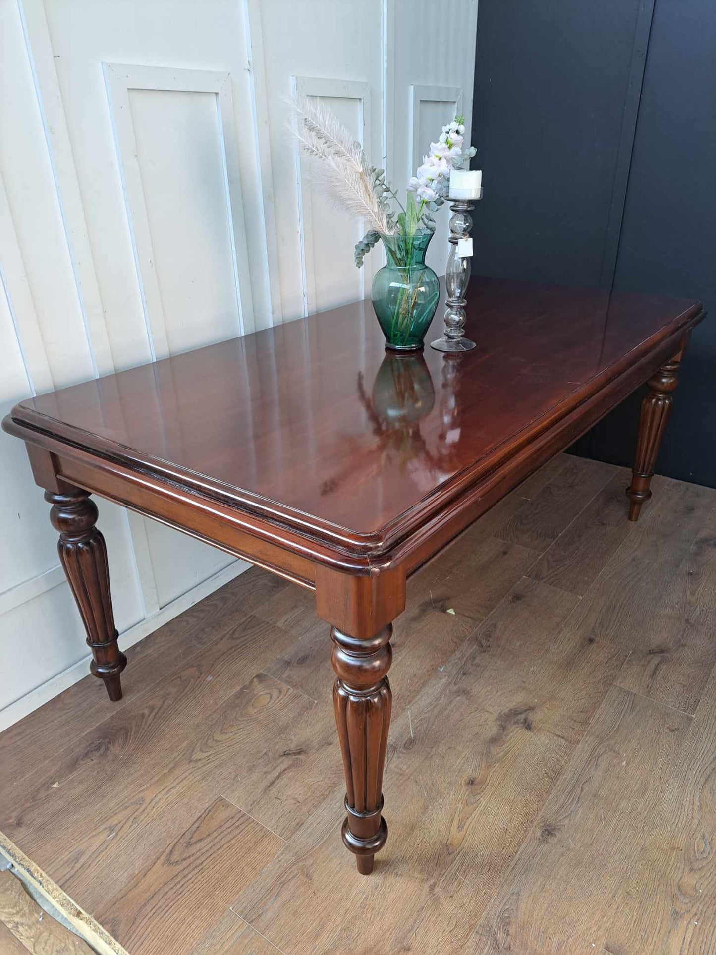 Victorian Style Mahogany Gloss Dining Table