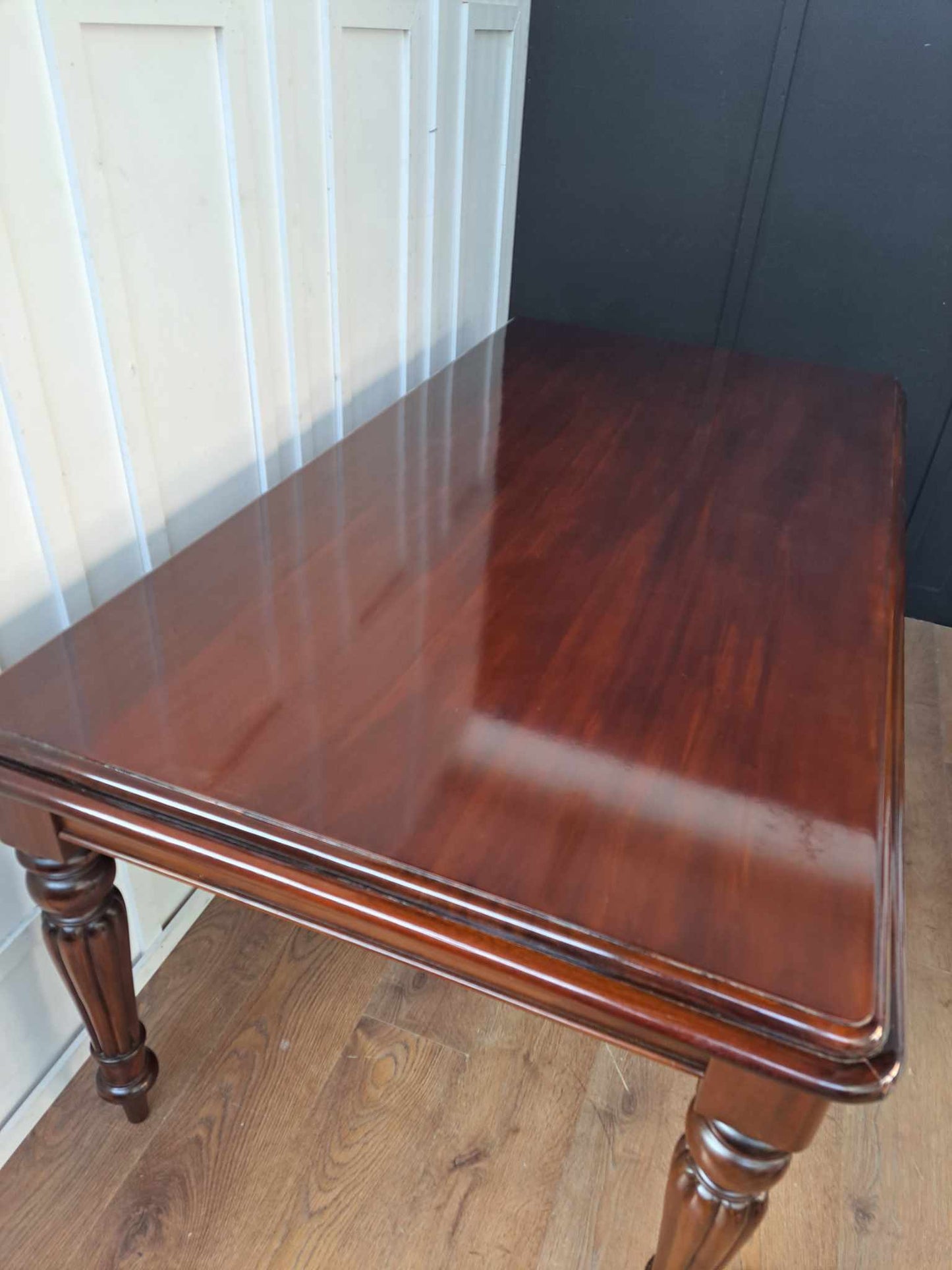 Victorian Style Mahogany Gloss Dining Table