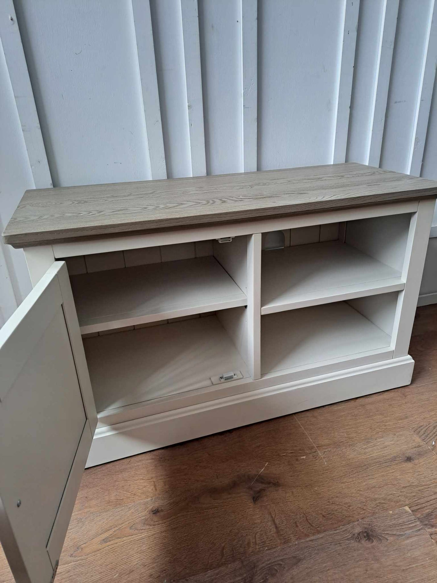 White and Grey TV Stand / Solid Wood / Oak FurnitureLand RRP £369