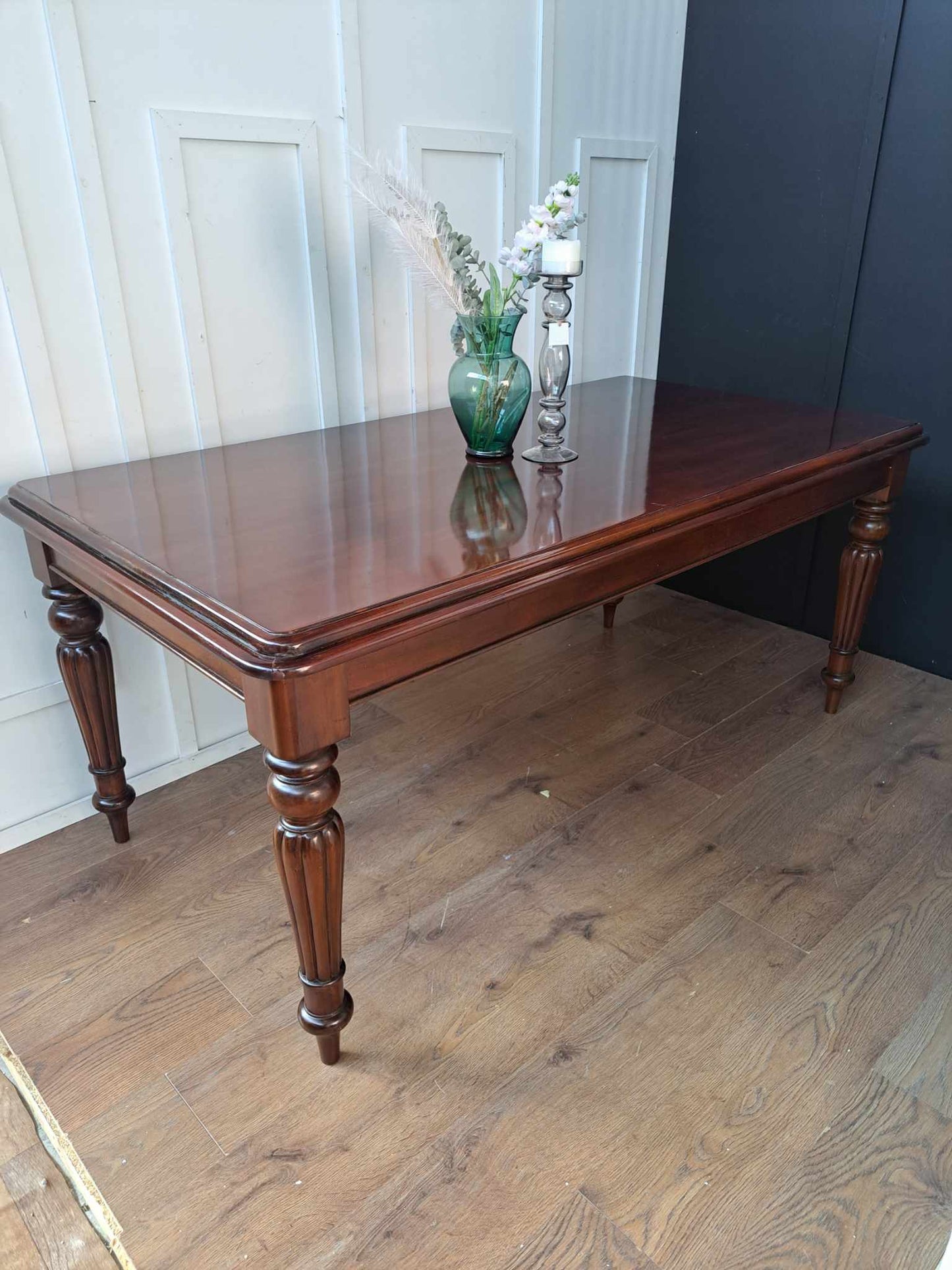 Victorian Style Mahogany Gloss Dining Table