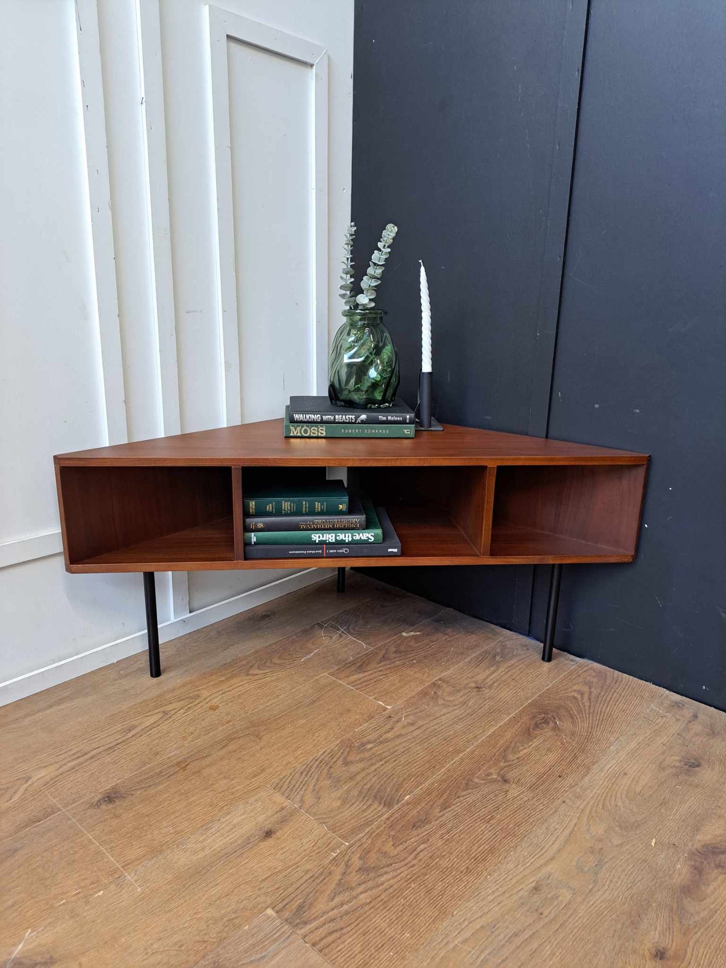 Walnut Veneer TV-HIFI Corner Unit / La Redoute RRP £425