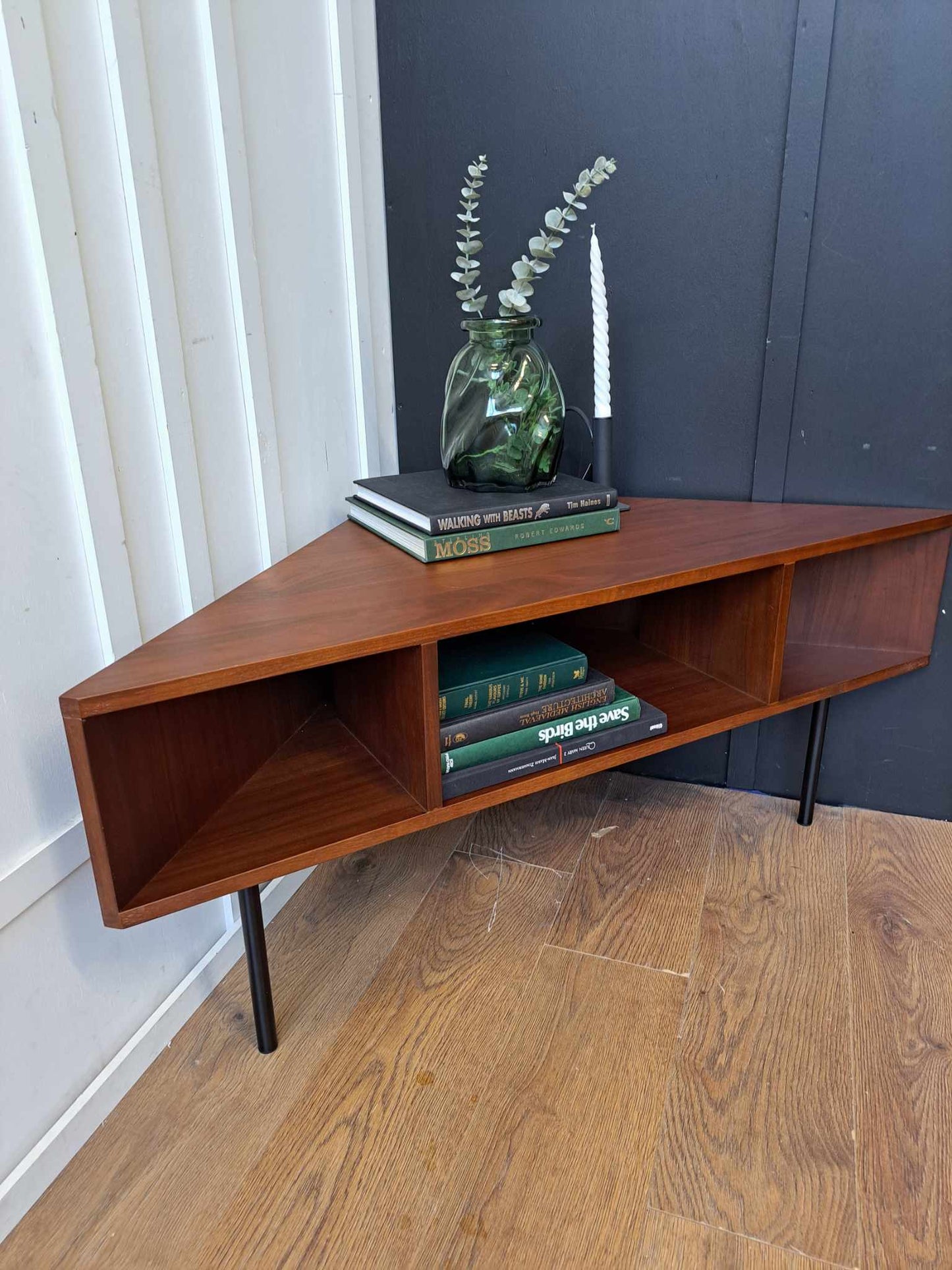 Walnut Veneer TV-HIFI Corner Unit / La Redoute RRP £425