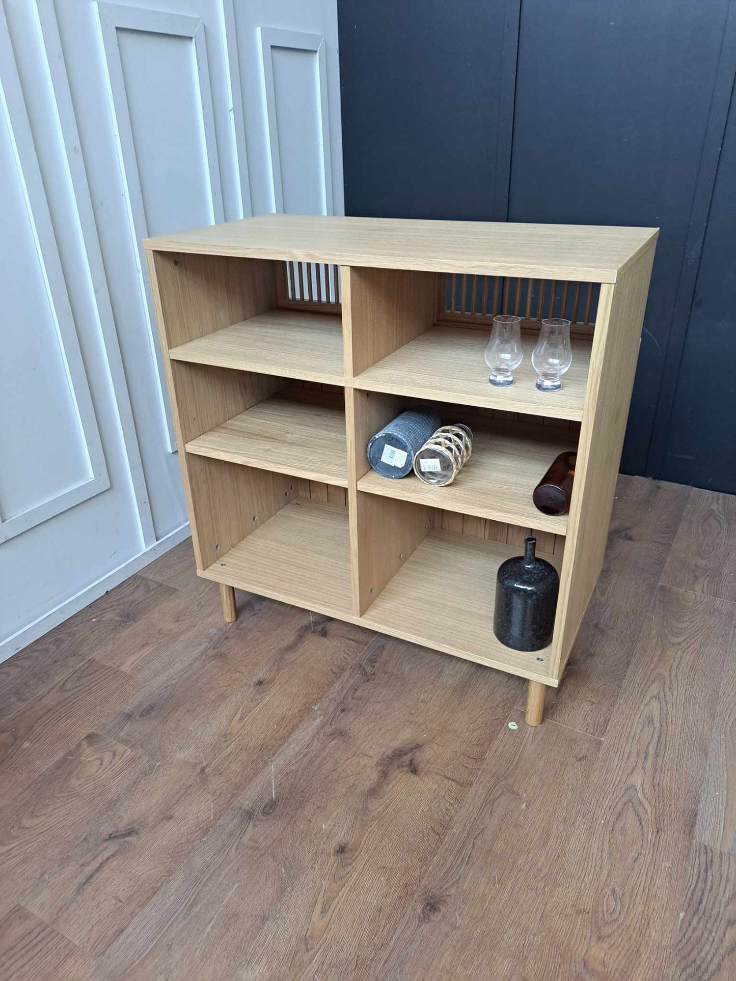 Oak High Drink Cabinet Bar / Groove wood front