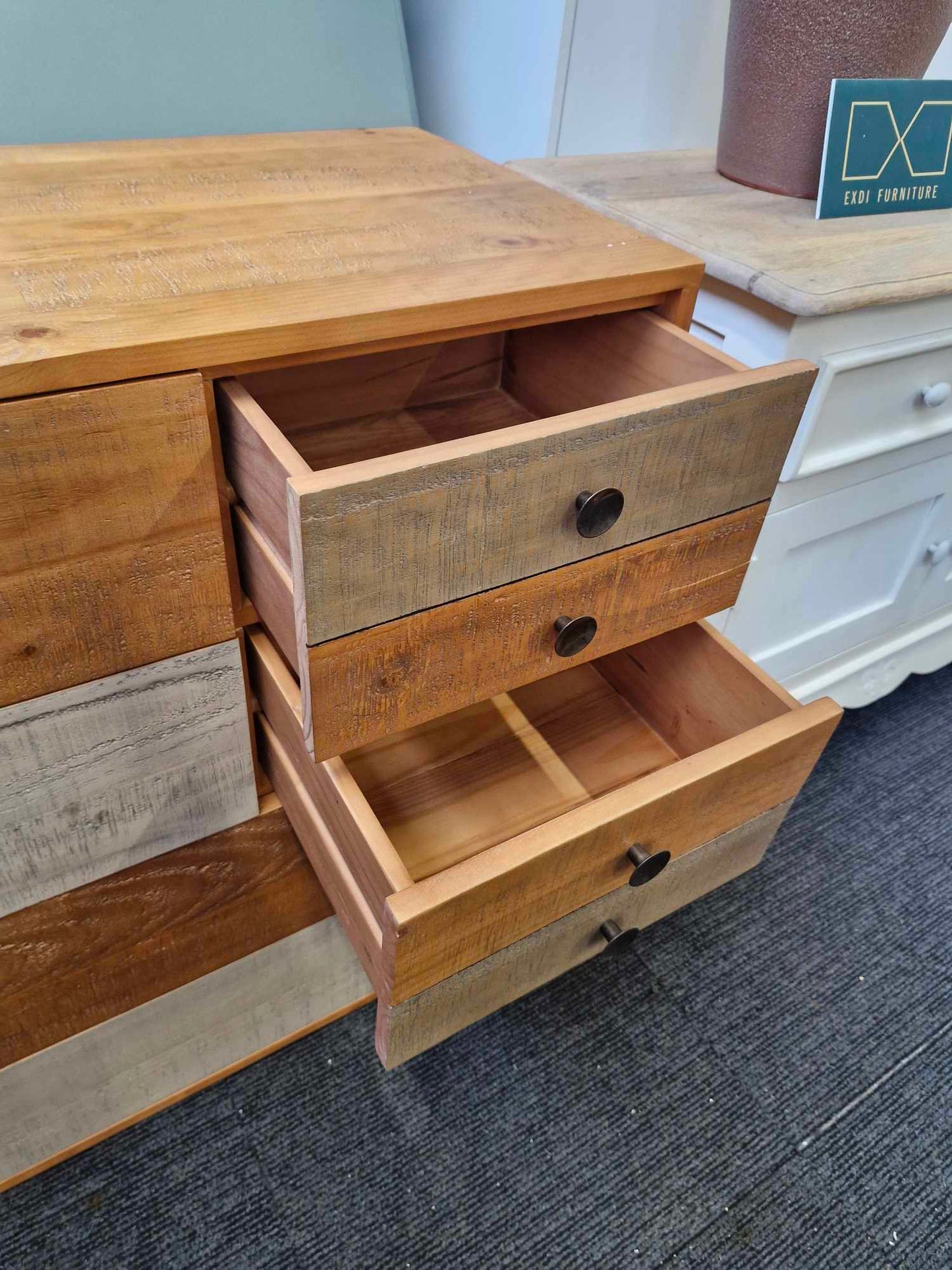 Solid Wood 6 Drawers Chest