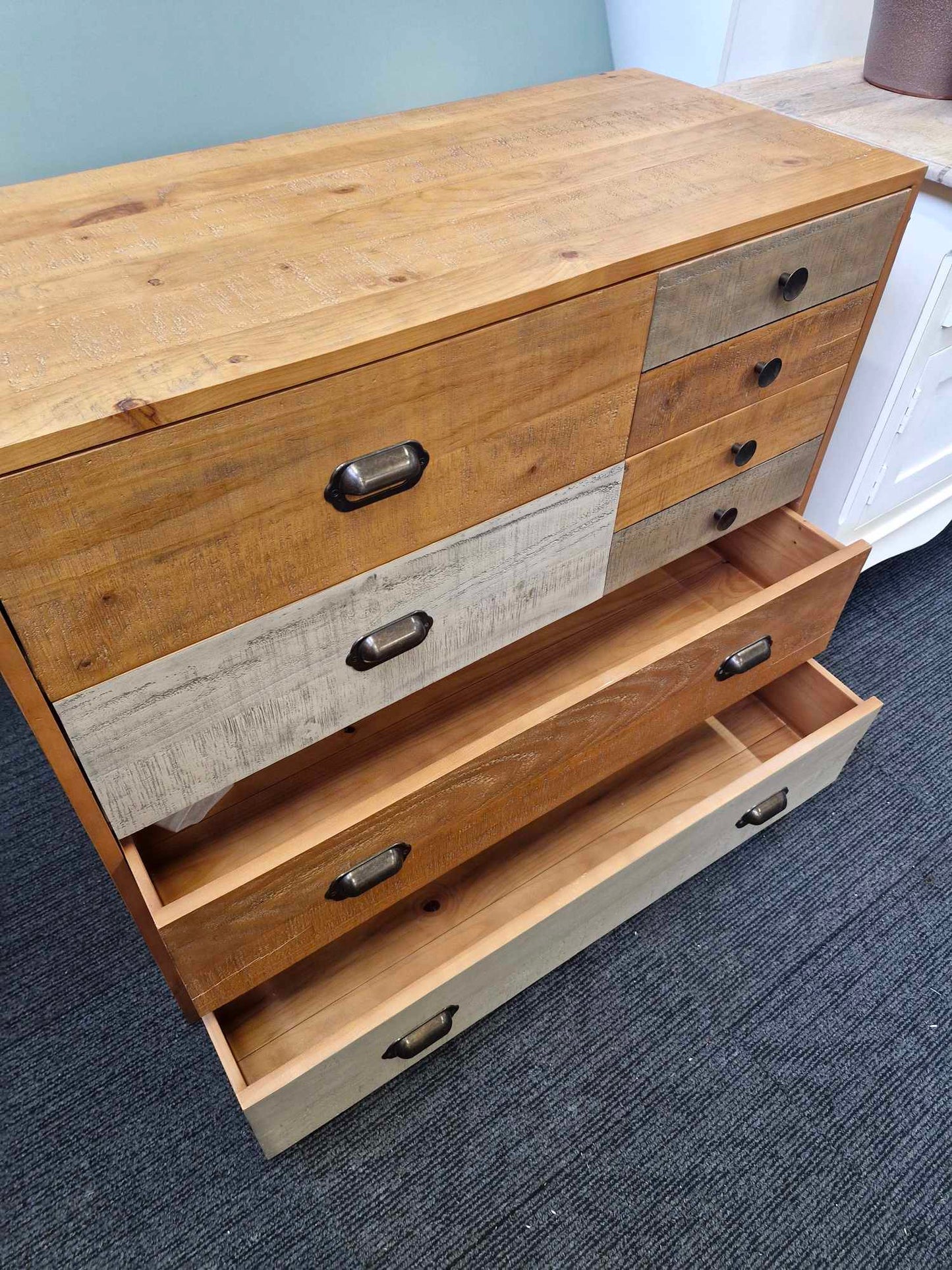 Solid Wood 6 Drawers Chest