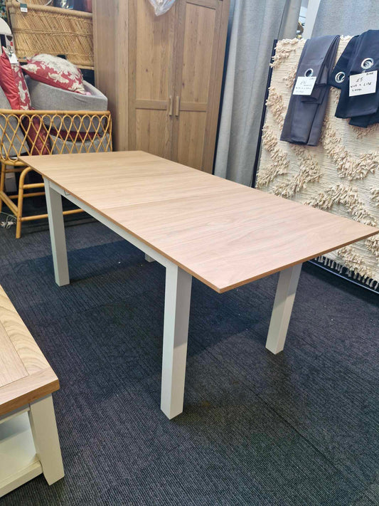 Oak and White / Linen Extending Dining Table 4-6 seater / Wilton
