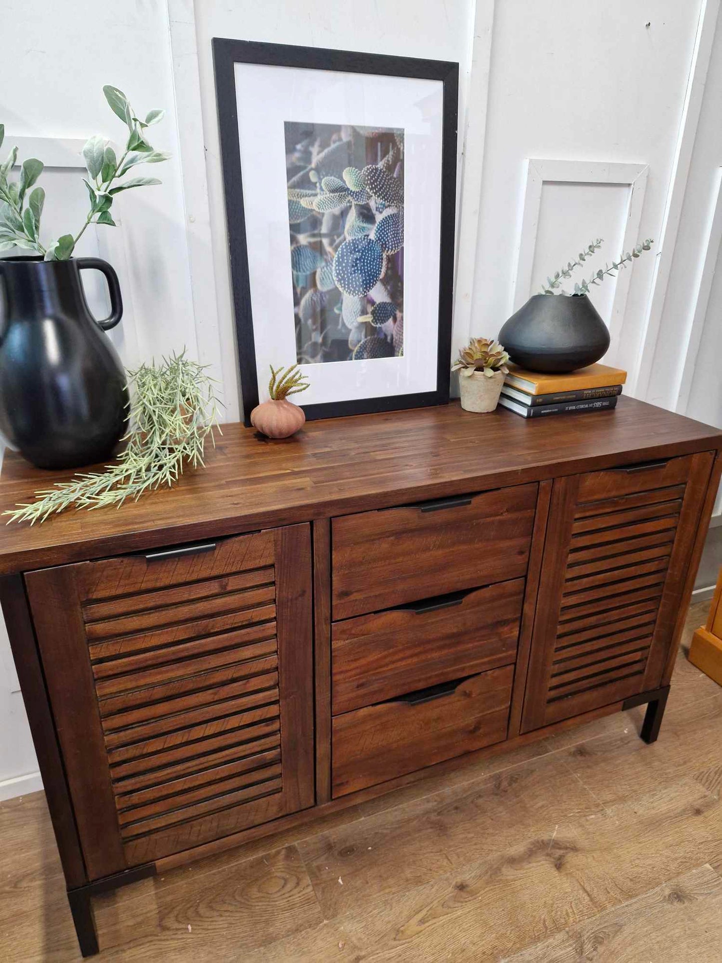 Solid Dark Wood Sideboard / Oak Furnitureland Detroit